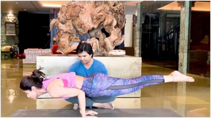 Shilpa Shetty begins New Year fitness with Mayurasana